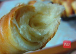 鲜奶乳酪牛角面包的做法图解4