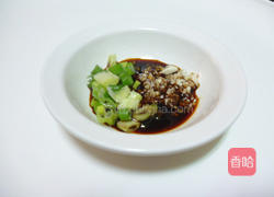 凉拌水晶肉皮冻的做法图解4