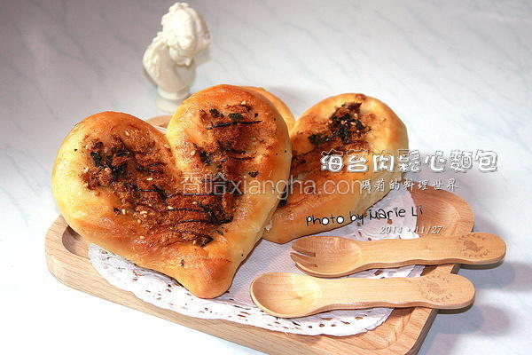 海苔肉松心面包