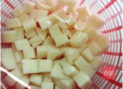 橄榄油椒盐马铃薯的做法图解1