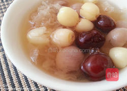 红枣银耳莲子汤的做法图解3