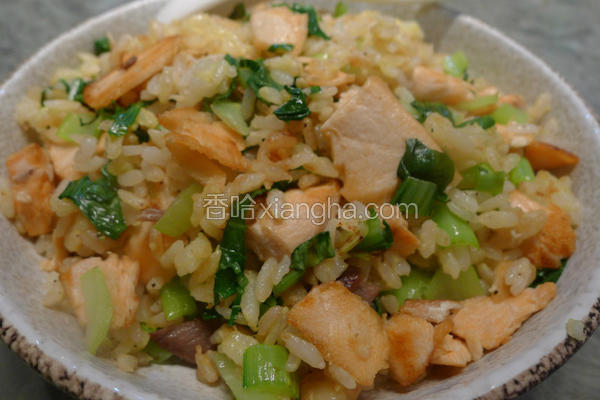 鲑鱼黄金炒饭