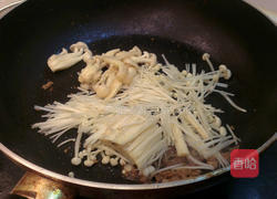 烩炒双菇的做法图解2