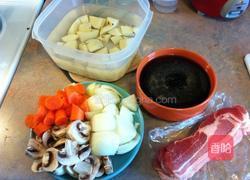 马铃薯炖肉的做法图解1