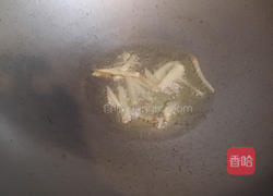 虾米炒蒲瓜的做法图解1