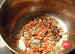 不腻之茄汁肉酱的做法图解1