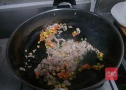 什锦咖哩炒饭的做法图解3