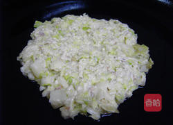 水饺馅煎饼的做法图解1