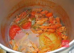 鲜虾番茄炖饭的做法图解5