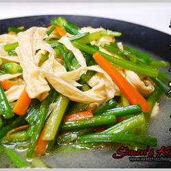 韭菜花炒豆包的做法[图]