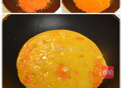 红萝卜夹心蛋卷的做法图解2