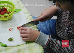 草莓炼乳果冻的做法图解4