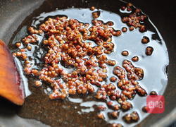 香辣酸菜鲟鱼片的做法图解3