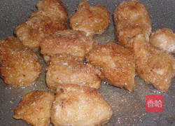 酸笋片儿烩素肉块的做法图解2