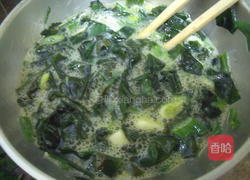 海带芽煎蛋的做法图解1