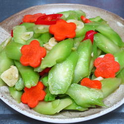 凉拌花椰菜梗的做法[图]