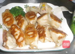 玉米起司锅贴的做法图解4