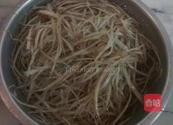 日式炒牛蒡丝的做法图解1