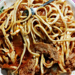 泡菜牛肉面的做法[图]