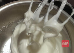 黑糖香蕉戚风蛋糕的做法图解3