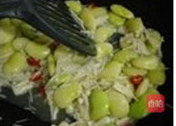 金针菇炒莱豆的做法图解3