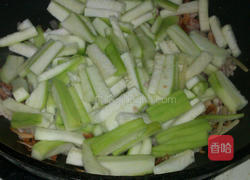 樱花虾肉末炒丝瓜的做法图解4