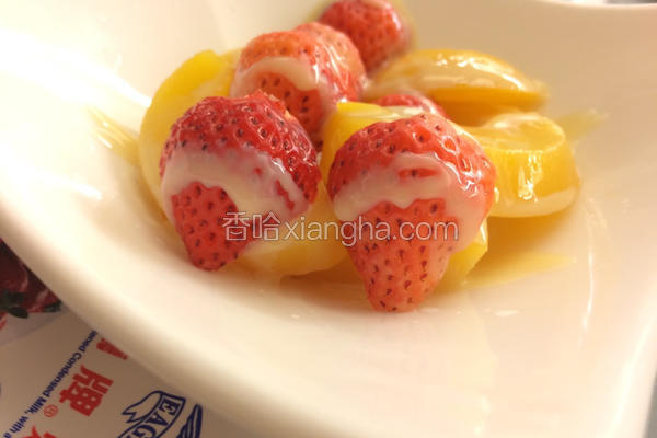 蜜桃草莓鹰牌炼奶