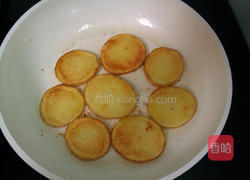 香煎迷迭香马铃薯的做法图解4