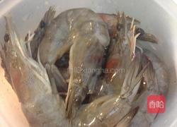 鲜虾粉丝煲的做法图解1