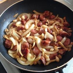 香肠炒菇菇的做法[图]