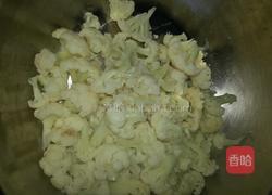 菜花炒肉的做法图解2