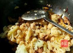 菜花炒肉的做法图解7