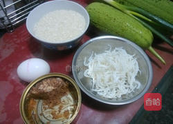 魩仔鱼丝瓜粥的做法图解1