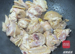 桂圆黑枣麻油鸡的做法图解4