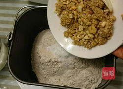 麦香杂粮吐司的做法图解3