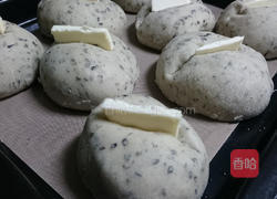 黑芝麻小圆面包的做法图解5