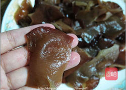 黑木耳炒鸡片的做法图解2