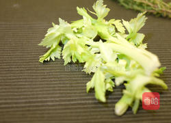 玉米巧达汤的做法图解3