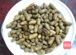 凉拌花生的做法图解1