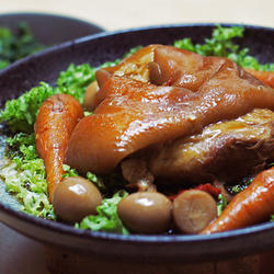 电锅食谱红烧蹄膀的做法[图]