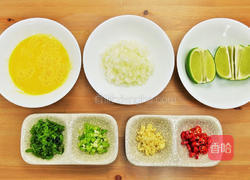 泰式蟹肉炒饭的做法图解1