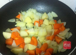 马铃薯炖肉的做法图解3