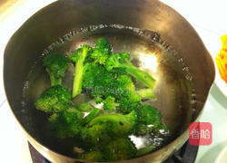 番茄酱烧赤鱼鯮的做法图解2