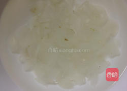 雪莲子银耳杞子露的做法图解2