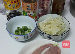 金针菇猪肉卷的做法图解1