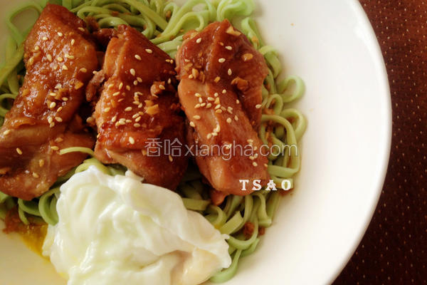 酱烧鸡腿排拌面