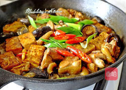 冬菇鸡肉豆腐煲的做法图解6