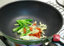 炒墨鱼的做法图解2