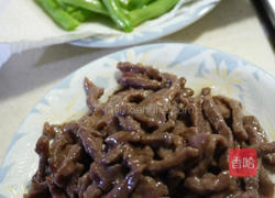 葱爆蚝油牛肉的做法图解4