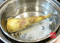 鲜笋香芋饭的做法图解1